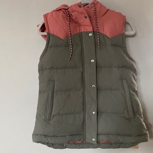 Patagonia Bivy hooded vest. Worn twice like new! Size Small